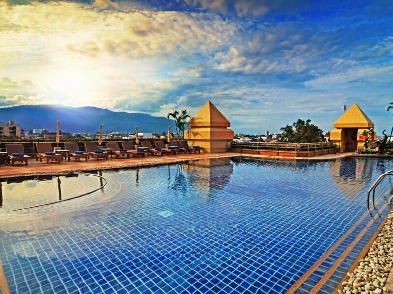 duangtawan-hotel-chiangmai-pool