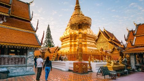 MY-THAILAND-View-of-tourists-looking-at-Wat-Phra-That-Doi-Suthep-in-Chiang-Mai
